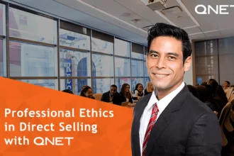An Indian direct seller standing in a conference room following professional ethics in direct selling