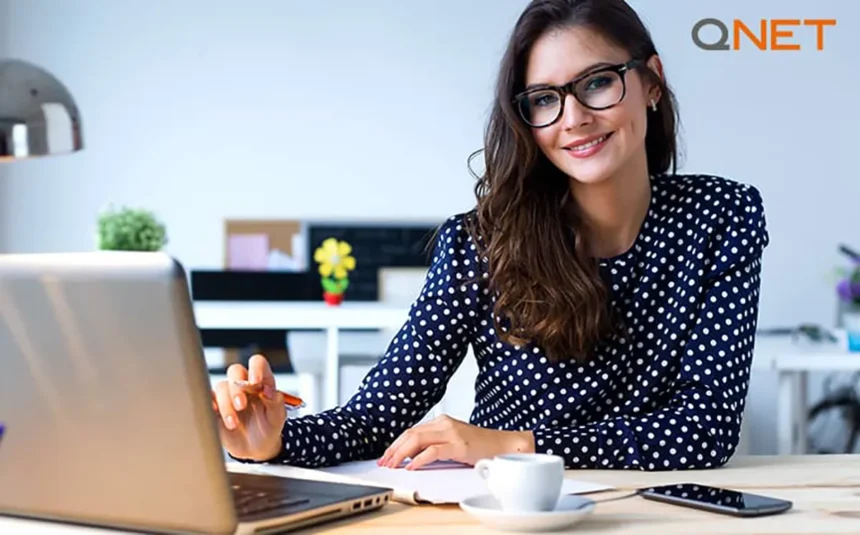 A business women with her laptop