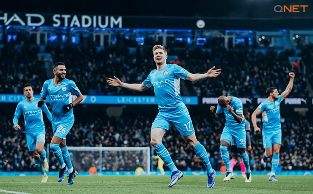 Kevin De Bruyne celebrating a goal after scoring against a Premier League opposition
