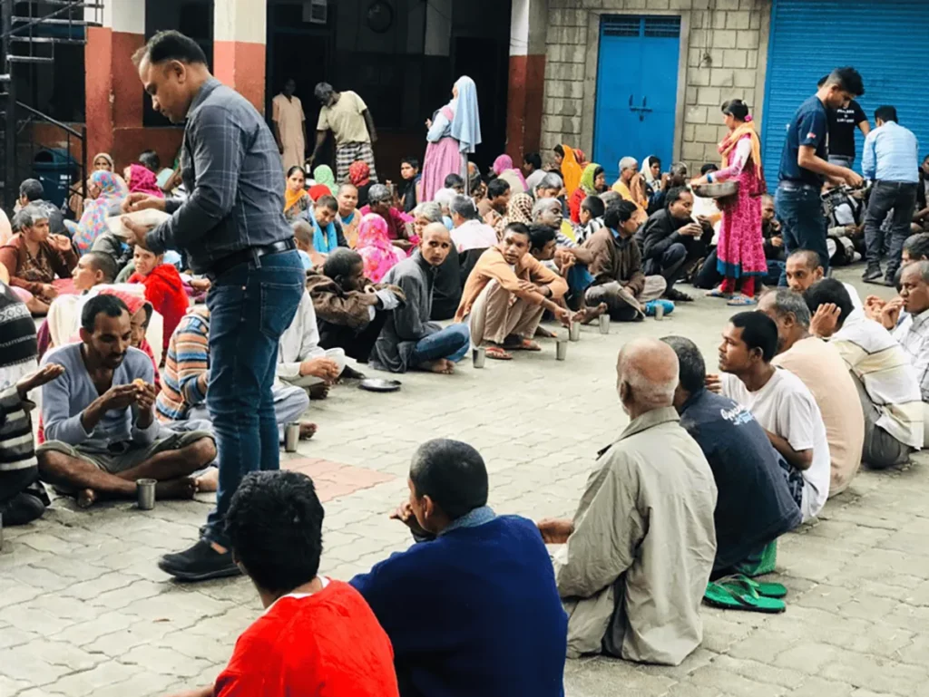 Several hundreds of homeless men and women celebrated Diwali with the provision of food, clothing and other provisions for their daily needs