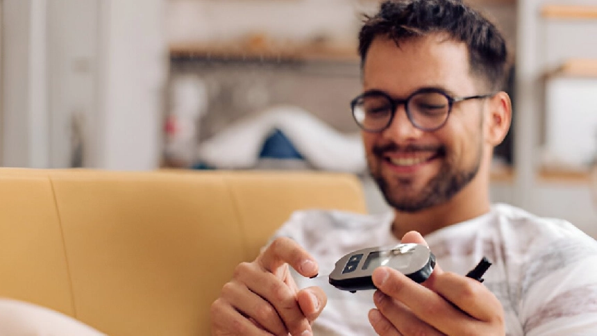 Testing kit at home, wellness trend 2024,